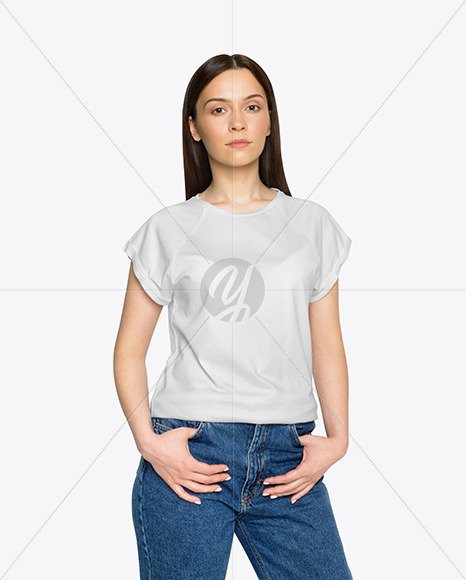 Woman in a T-Shirt Mockup 78327