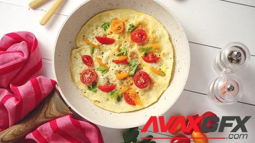 Tasty Homemade Classic Omelet with Cherry Tomatoes 32772619