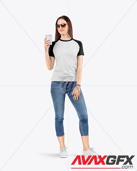 Woman in a Raglan T-Shirt Mockup 83997