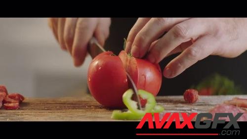 MotionArray – Cutting A Tomato 866024