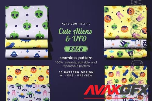 Cute Aliens and UFO - Seamless Pattern